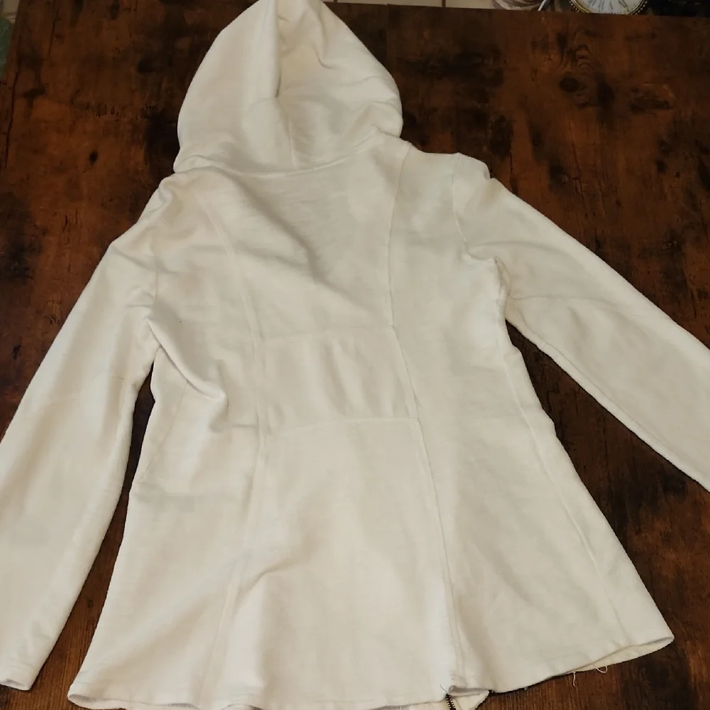 XCVI classic white